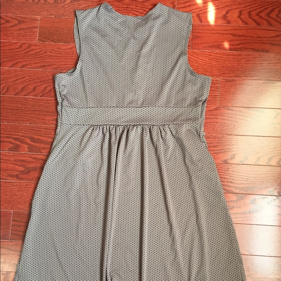Sleeveless Faux Wrap Mini Dress. - Picture 5 of 8